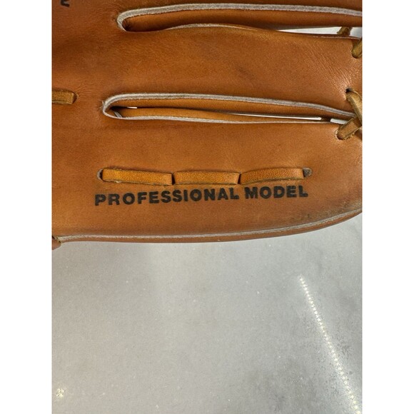 Mizuno Professional Model Max Flex MZ1305 Right Hand Throw Baseball Glove 13" - Picture 4 of 14